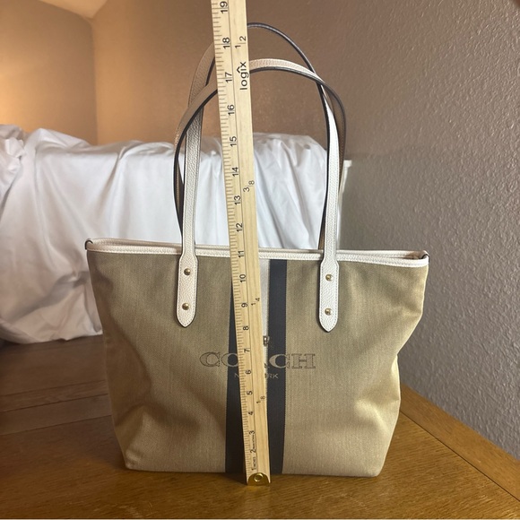 Coach horse and carriage New York Olive Green Canvas Striped Bag Leather Handles - Picture 6 of 9